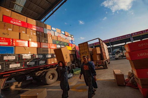 5月22日，5號廣場食品日化酒類專業(yè)市場盛大開業(yè)——6座廣場全面運(yùn)營，開啟全業(yè)態(tài)購物新篇章